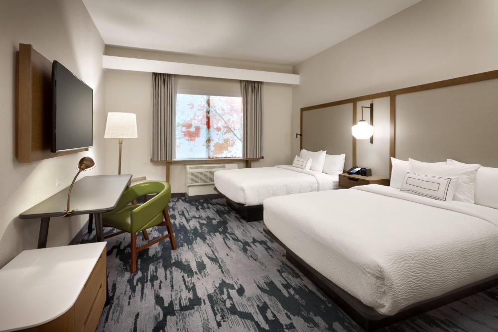 Queen Room with Two Queen Beds - Communication Assistance interior